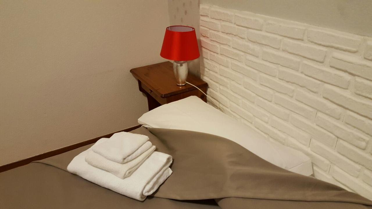 Hotel Calaluna ビエッラ エクステリア 写真